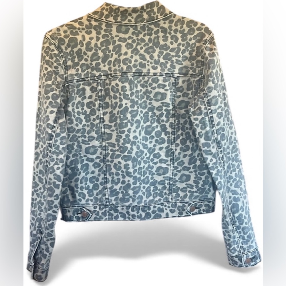 See Thru Soul Fitted Leopard Animal Print
Denim Trucker Jacket Size XS - Picture 4 of 6